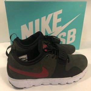 Nike SB ACG Trainerendor "Sequoia" Size 8.5
